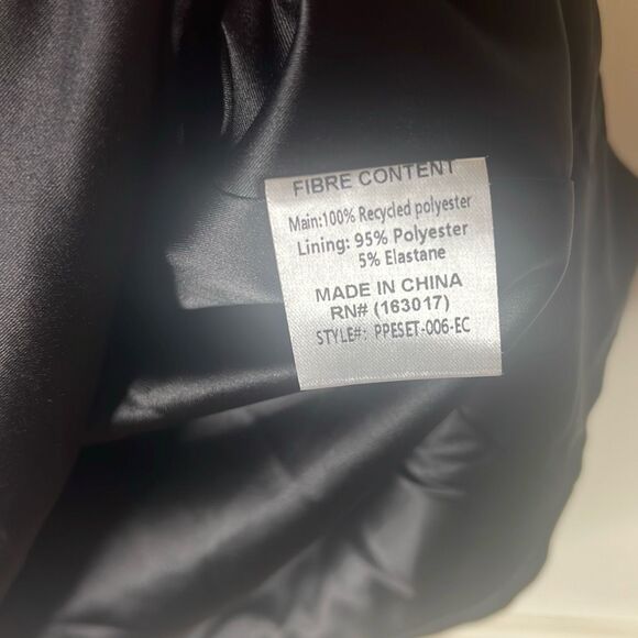 Princess Polly Chakira Black Mini Skirt Nwot Size 2 needs button - Picture 6 of 9